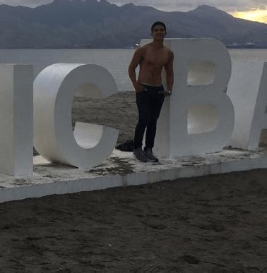 Kirby Nuestro Scandal Twitter: Shirtless Photo And Video.